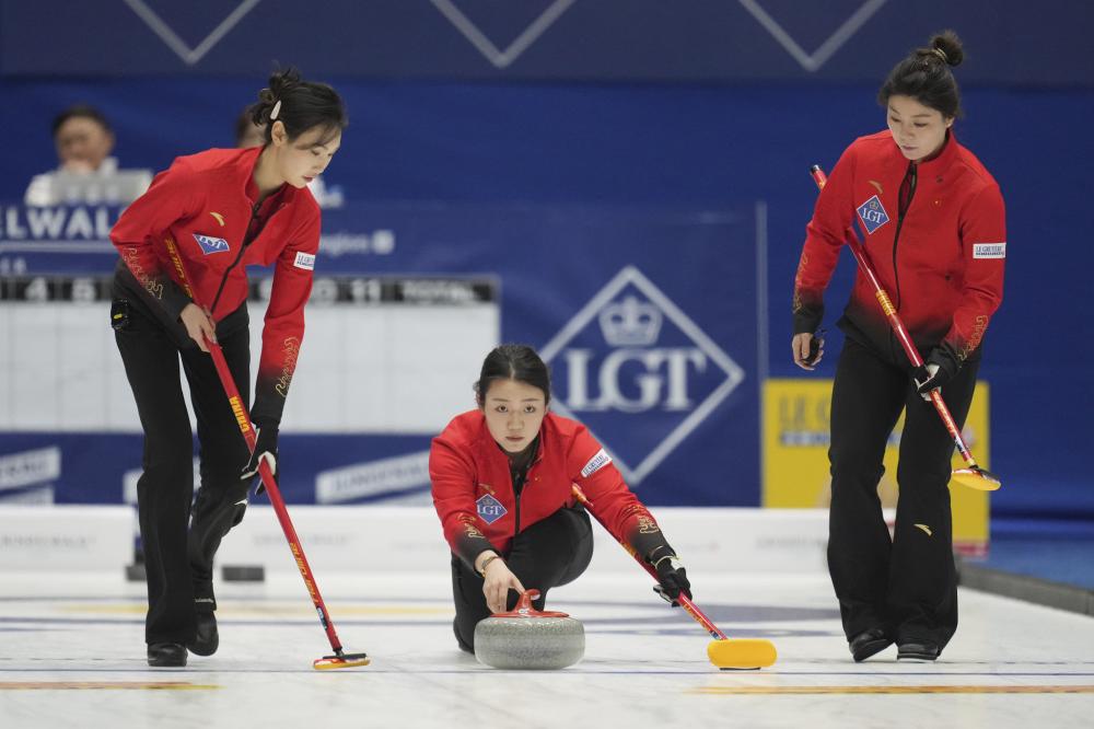 世体：巴萨仍考虑签格里马尔多；坎塞洛、穆尼奥斯也愿意加盟